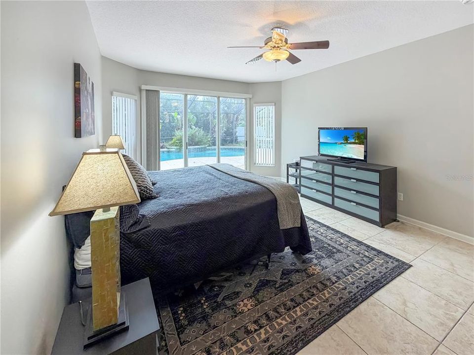 En Venta: $700,000 (5 camas, 3 baños, 3253 Pies cuadrados)