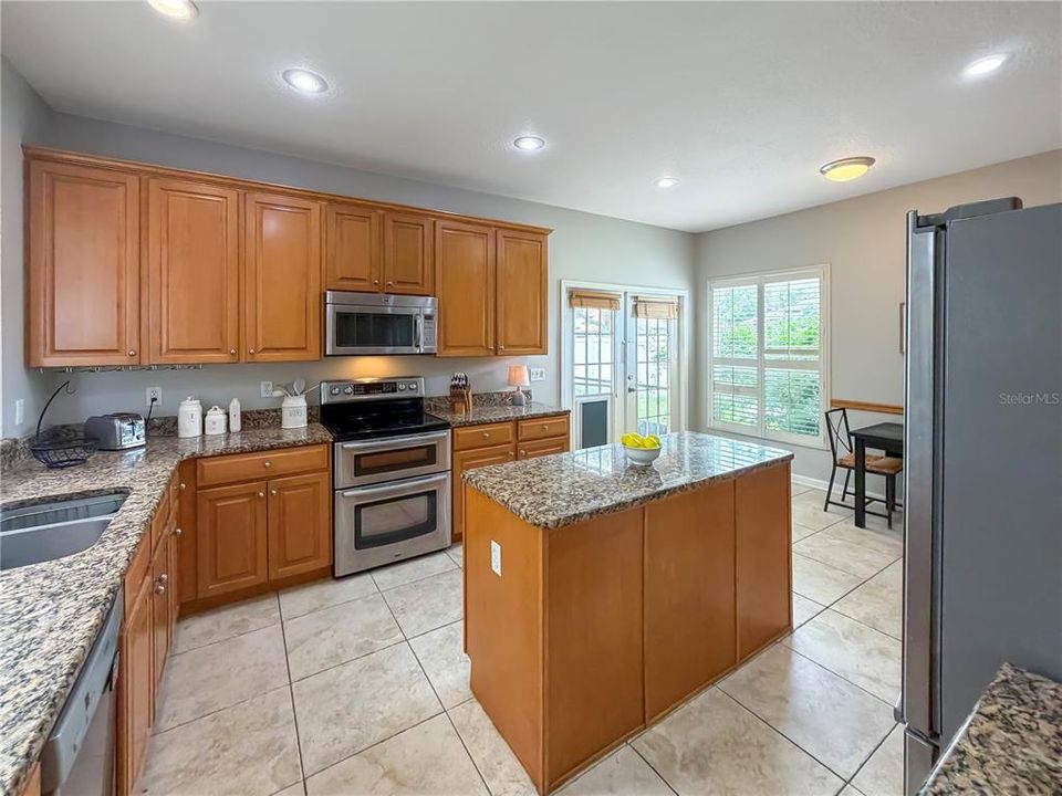 En Venta: $700,000 (5 camas, 3 baños, 3253 Pies cuadrados)