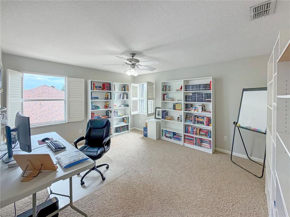 En Venta: $700,000 (5 camas, 3 baños, 3253 Pies cuadrados)