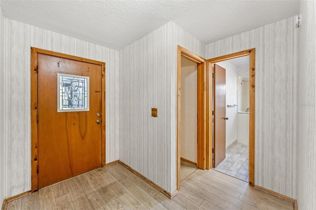 For Sale: $360,000 (2 beds, 2 baths, 1478 Square Feet)