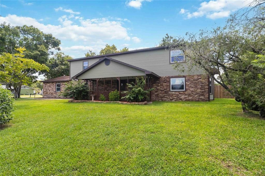 For Sale: $525,000 (4 beds, 2 baths, 2498 Square Feet)