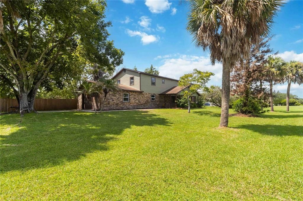 For Sale: $525,000 (4 beds, 2 baths, 2498 Square Feet)