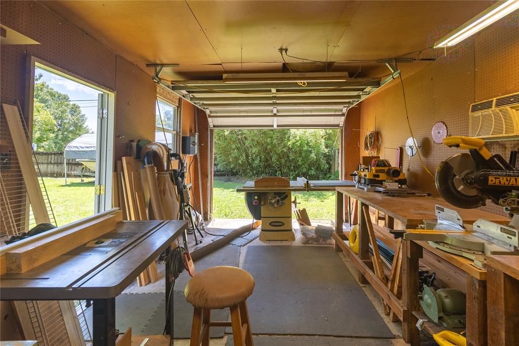 For Sale: $525,000 (4 beds, 2 baths, 2498 Square Feet)