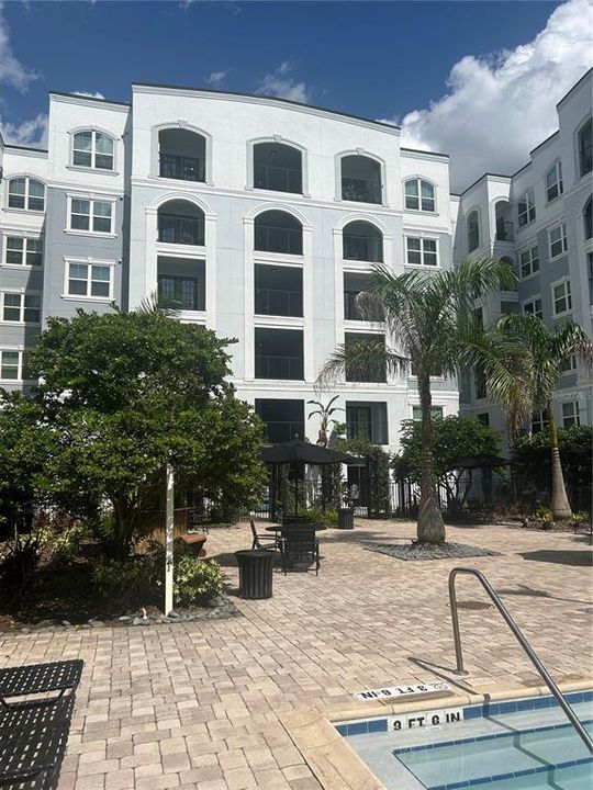 For Rent: $1,525 (1 beds, 1 baths, 667 Square Feet)