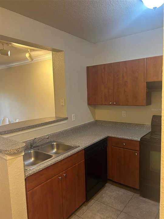 For Rent: $1,525 (1 beds, 1 baths, 667 Square Feet)