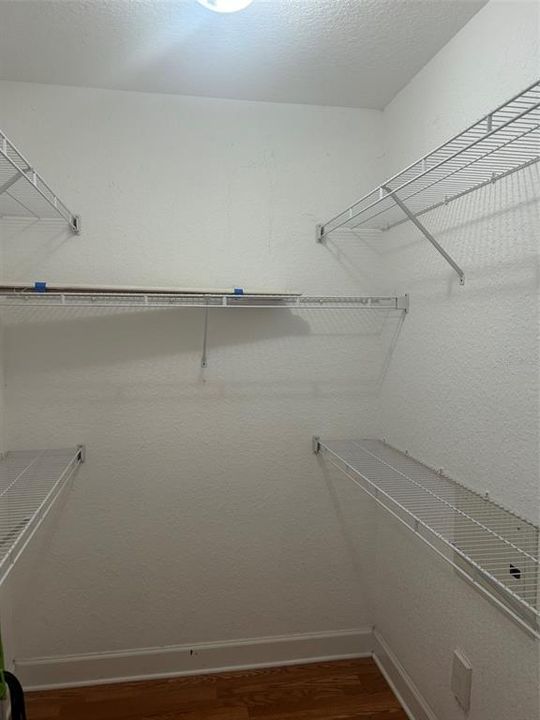 For Rent: $1,525 (1 beds, 1 baths, 667 Square Feet)