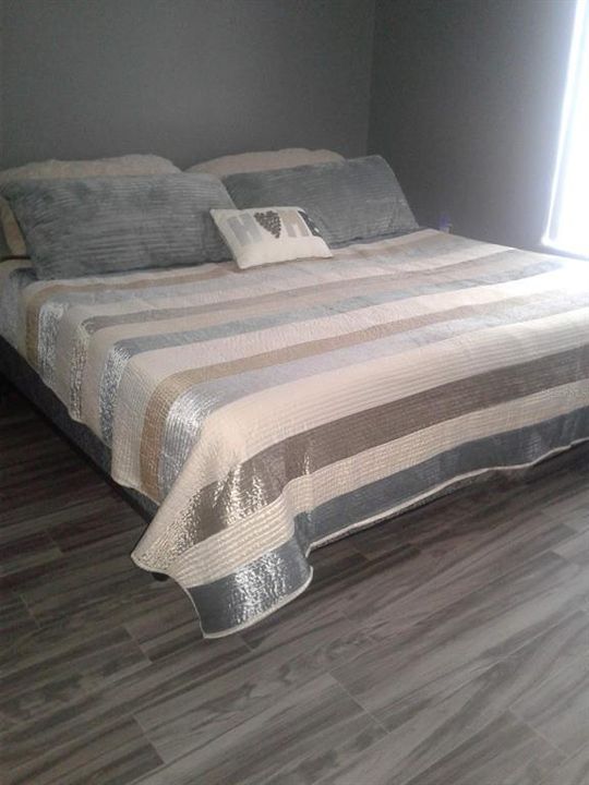 For Sale: $164,000 (2 beds, 2 baths, 1060 Square Feet)