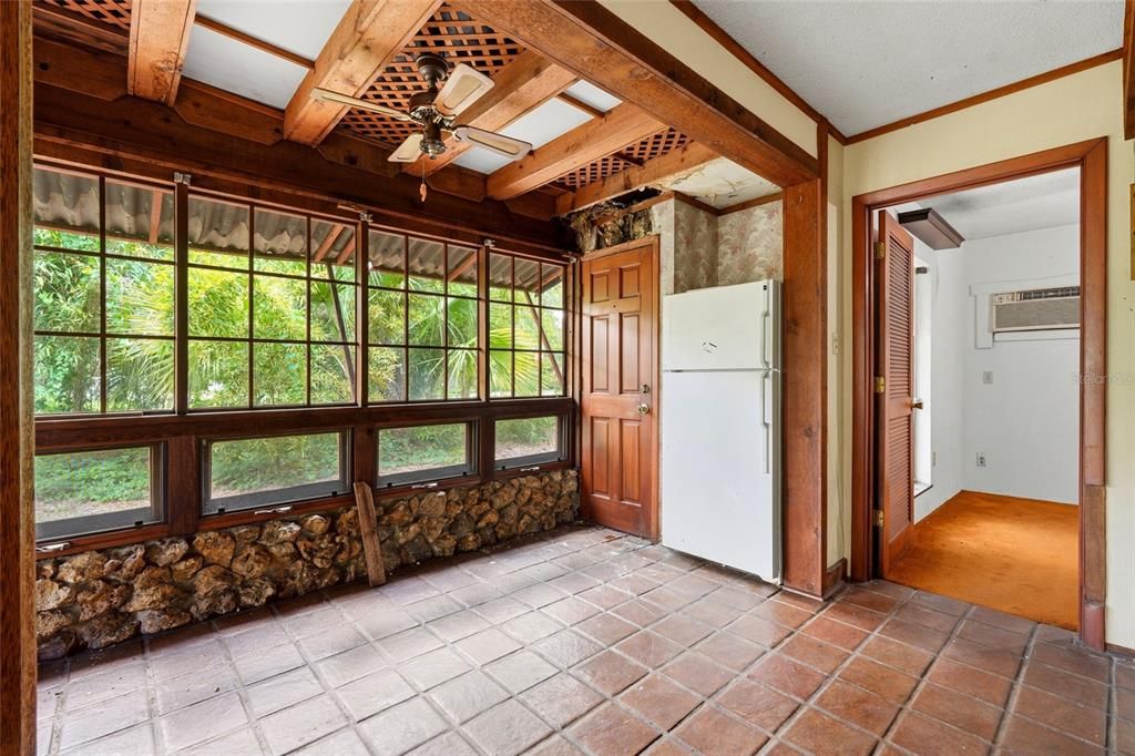 En Venta: $250,000 (2 camas, 2 baños, 1598 Pies cuadrados)
