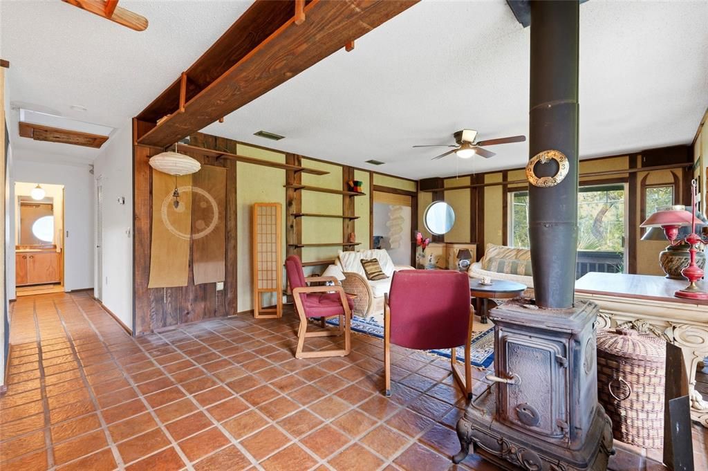 En Venta: $250,000 (2 camas, 2 baños, 1598 Pies cuadrados)