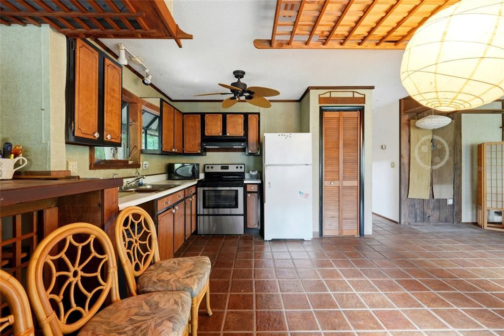 En Venta: $250,000 (2 camas, 2 baños, 1598 Pies cuadrados)