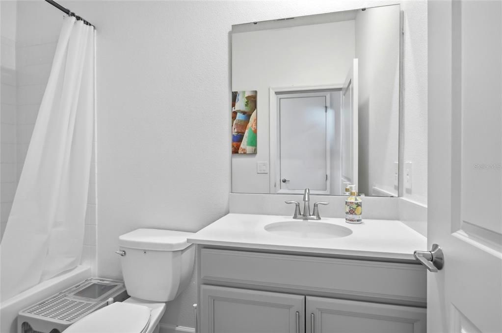 En Venta: $419,000 (4 camas, 3 baños, 2006 Pies cuadrados)