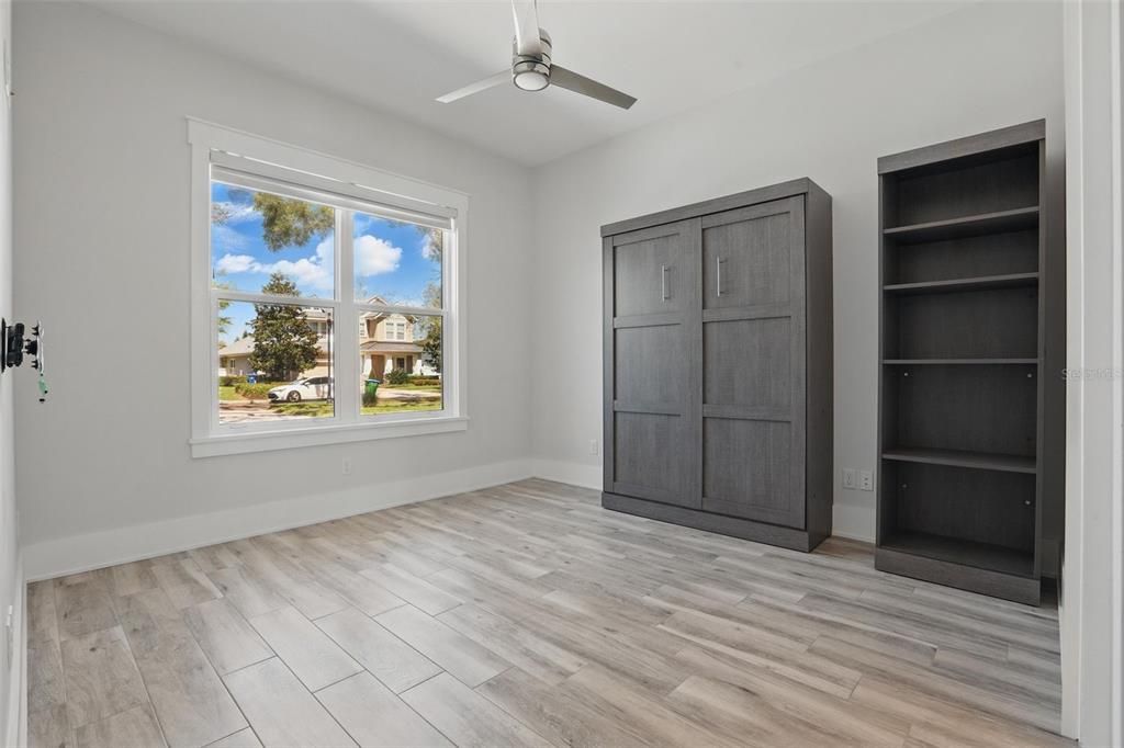 For Rent: $10,000 (6 beds, 4 baths, 3806 Square Feet)