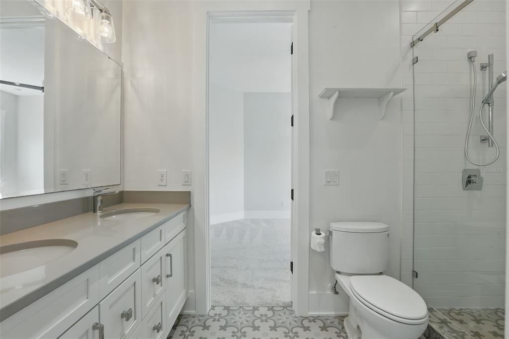 For Rent: $10,000 (6 beds, 4 baths, 3806 Square Feet)