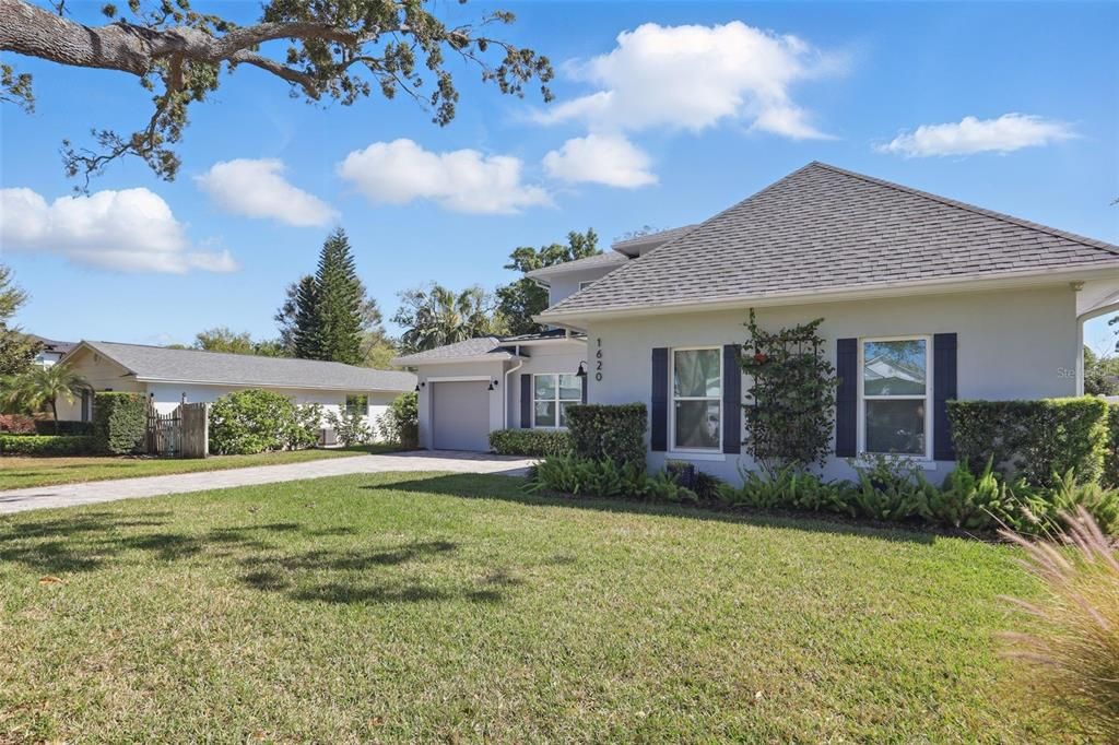 For Rent: $10,000 (6 beds, 4 baths, 3806 Square Feet)