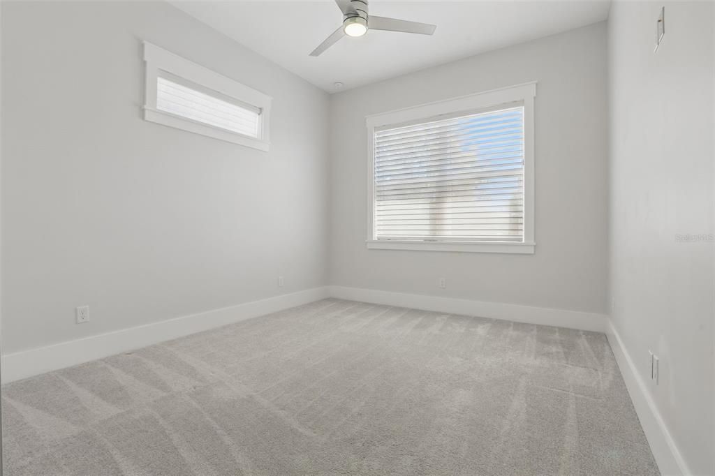 For Rent: $10,000 (6 beds, 4 baths, 3806 Square Feet)