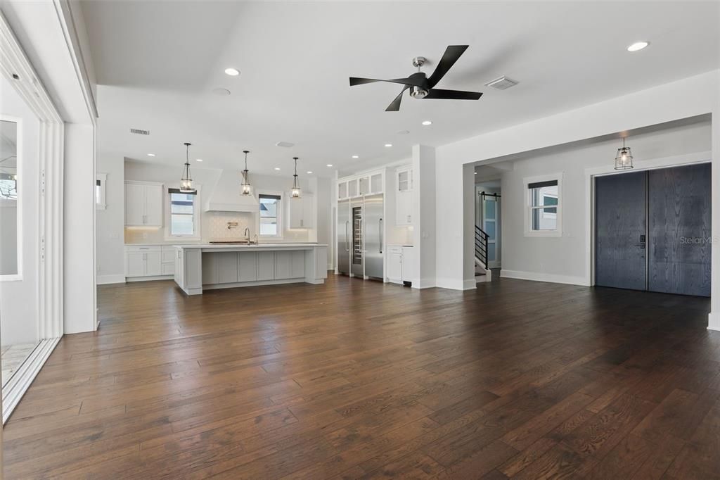 For Rent: $10,000 (6 beds, 4 baths, 3806 Square Feet)