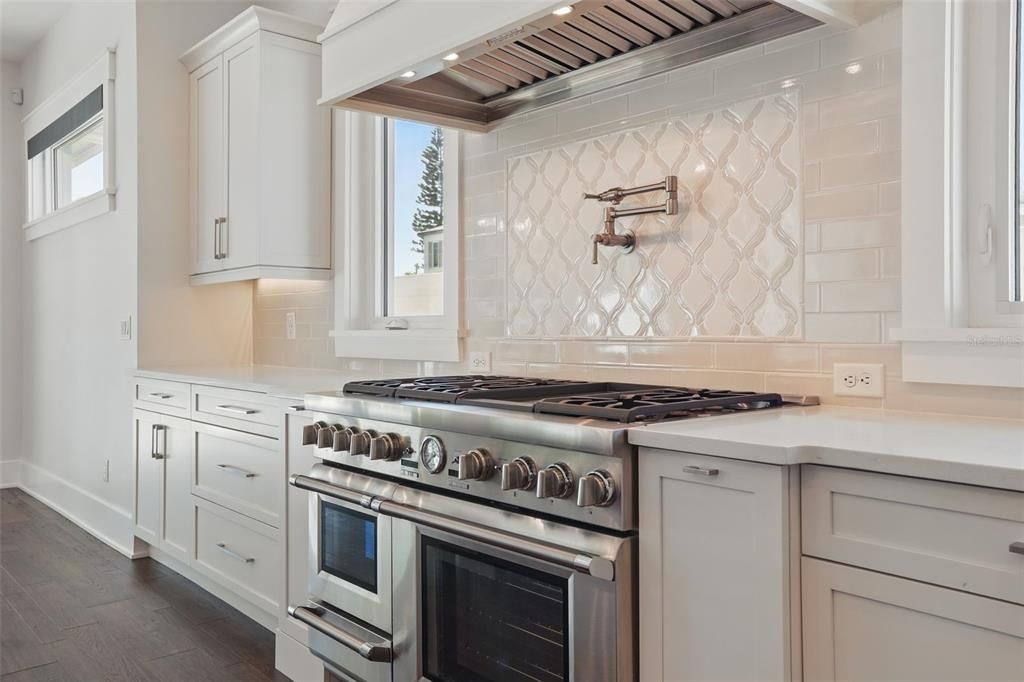 For Rent: $10,000 (6 beds, 4 baths, 3806 Square Feet)