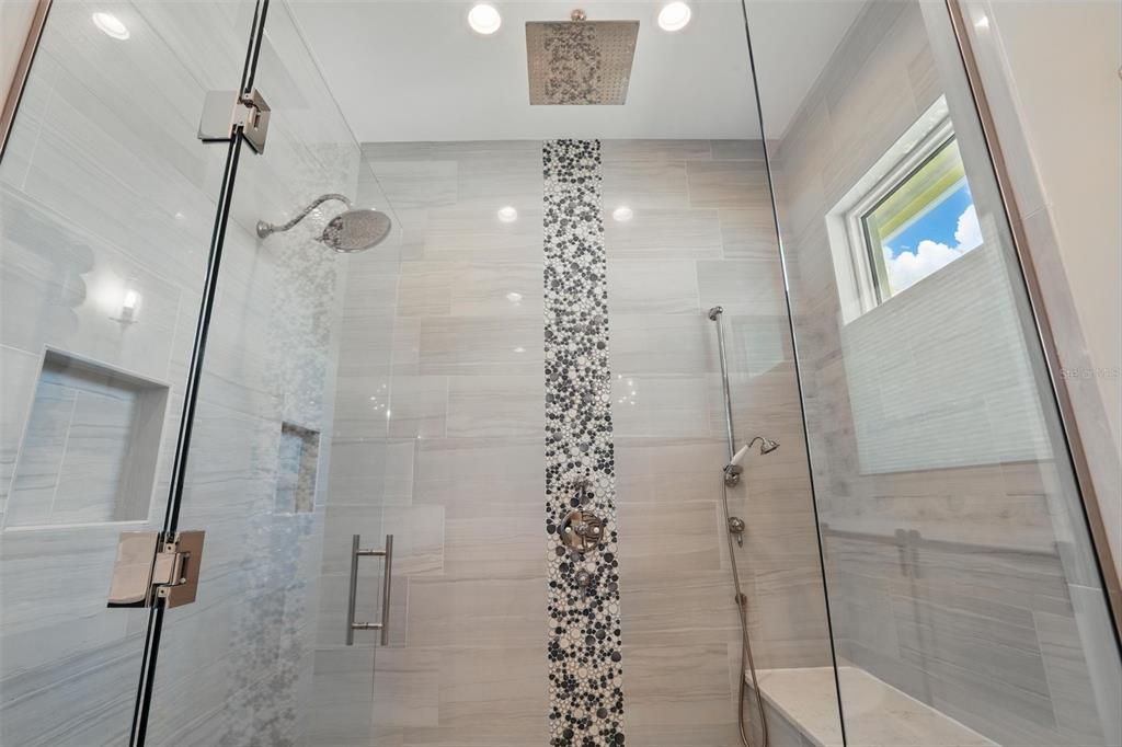 For Rent: $10,000 (6 beds, 4 baths, 3806 Square Feet)