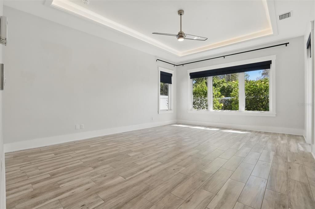 For Rent: $10,000 (6 beds, 4 baths, 3806 Square Feet)