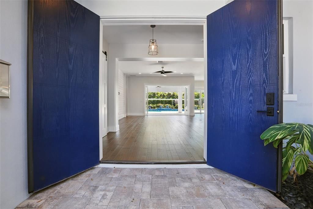 For Rent: $10,000 (6 beds, 4 baths, 3806 Square Feet)