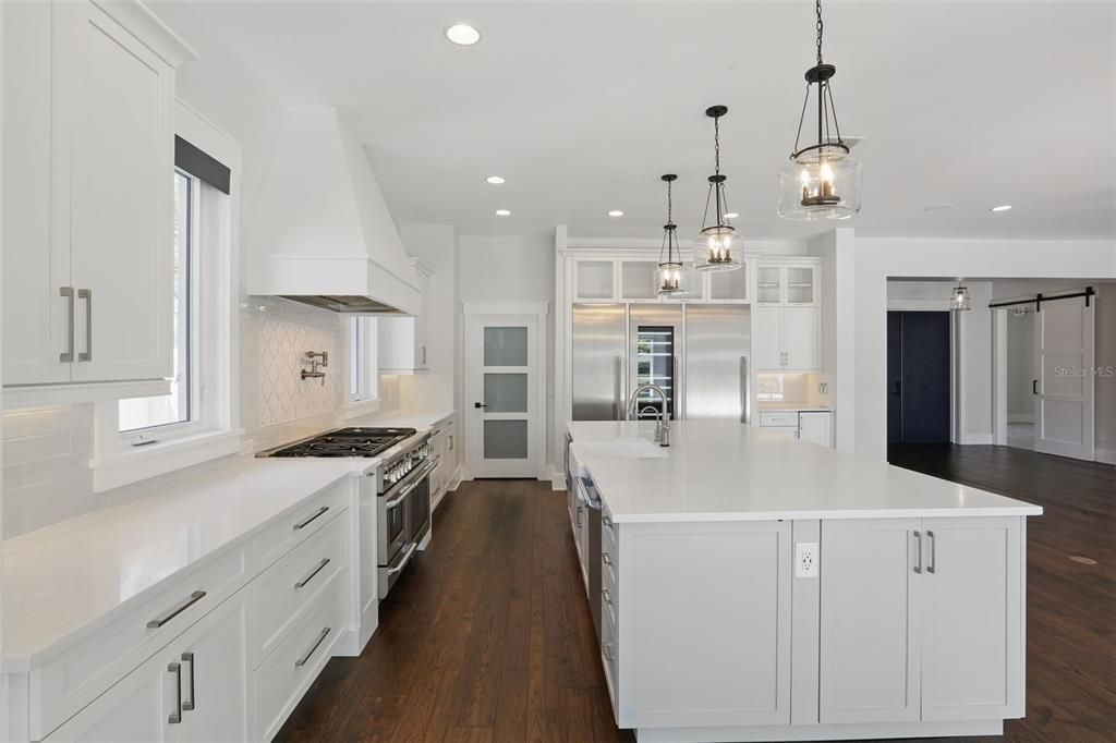 For Rent: $10,000 (6 beds, 4 baths, 3806 Square Feet)