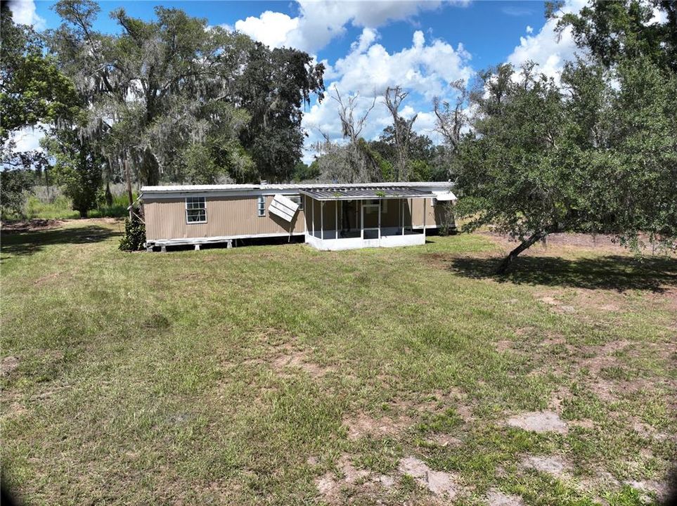 For Sale: $115,000 (2 beds, 1 baths, 672 Square Feet)