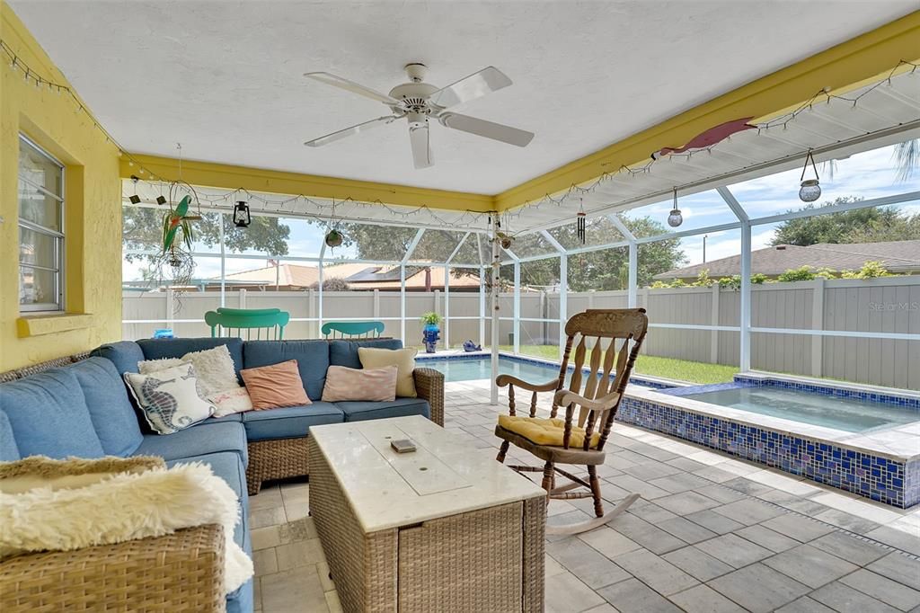 En Venta: $595,000 (3 camas, 2 baños, 1518 Pies cuadrados)