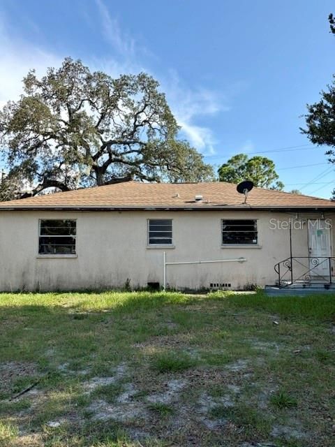 Active With Contract: $275,000 (2 beds, 1 baths, 1109 Square Feet)