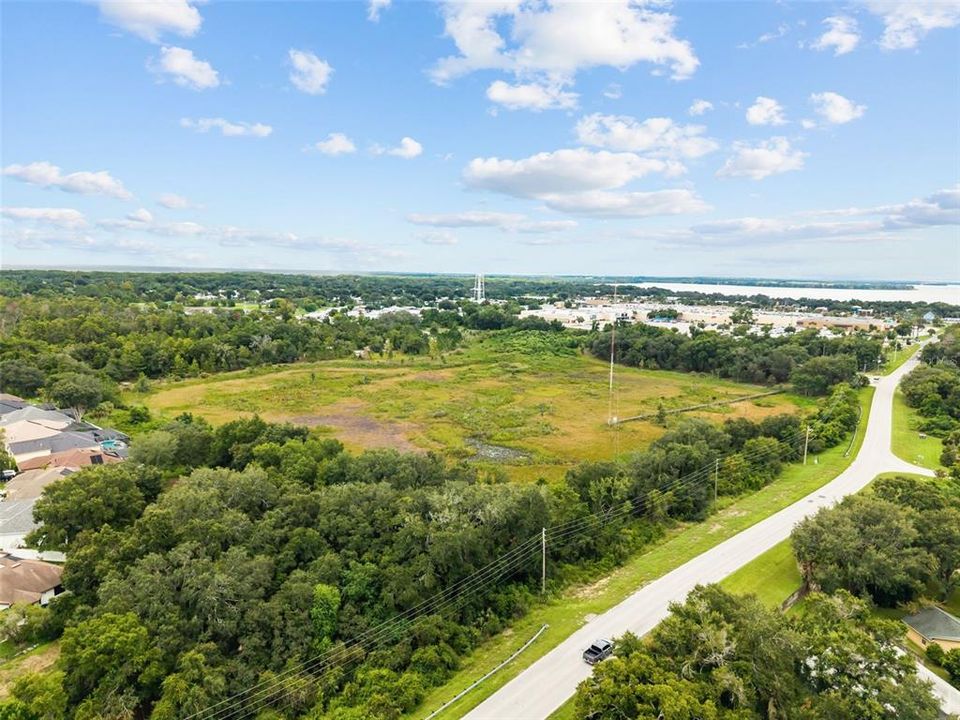 En Venta: $1,950,000 (9.54 acres)