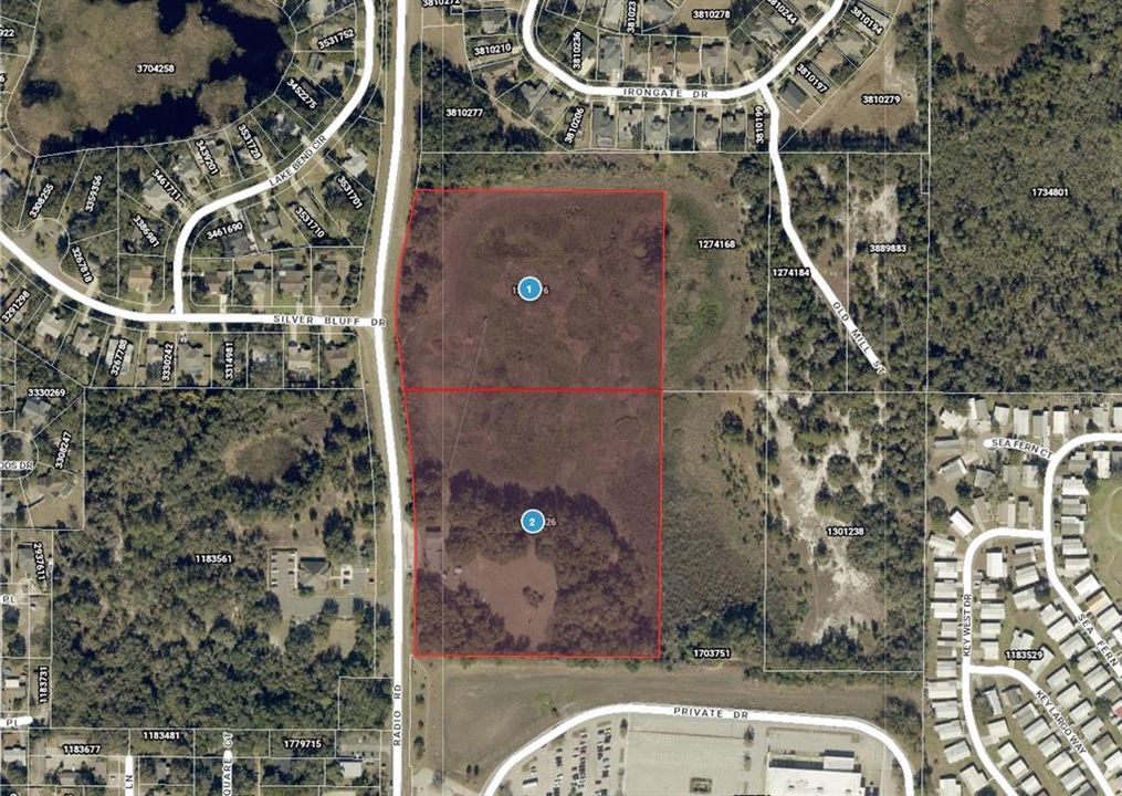 На продажу: $1,950,000 (9.54 acres)
