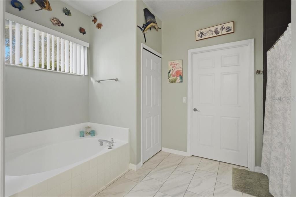 For Sale: $375,000 (4 beds, 2 baths, 2340 Square Feet)
