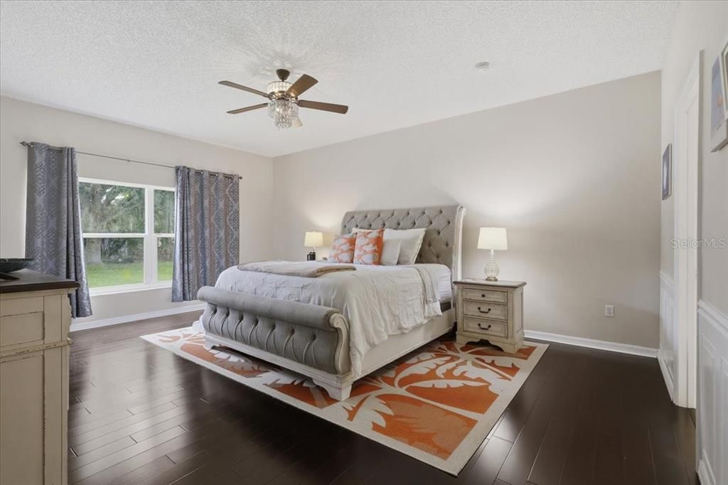 For Sale: $375,000 (4 beds, 2 baths, 2340 Square Feet)