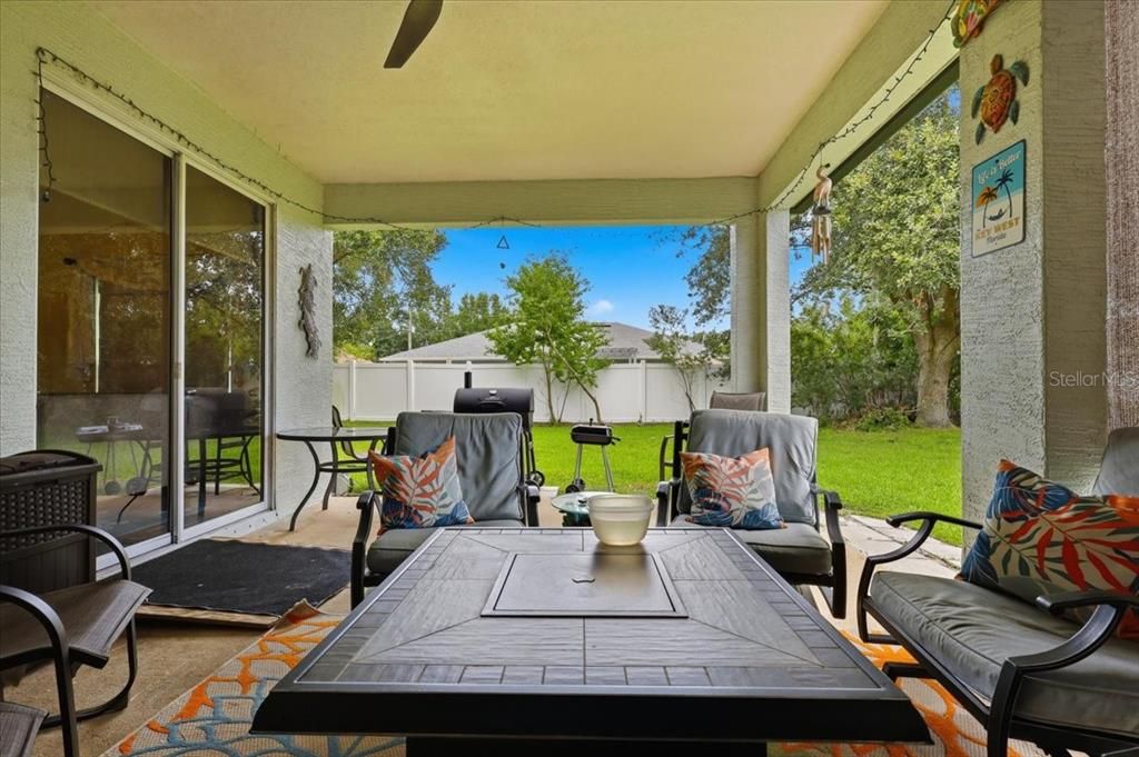 For Sale: $375,000 (4 beds, 2 baths, 2340 Square Feet)
