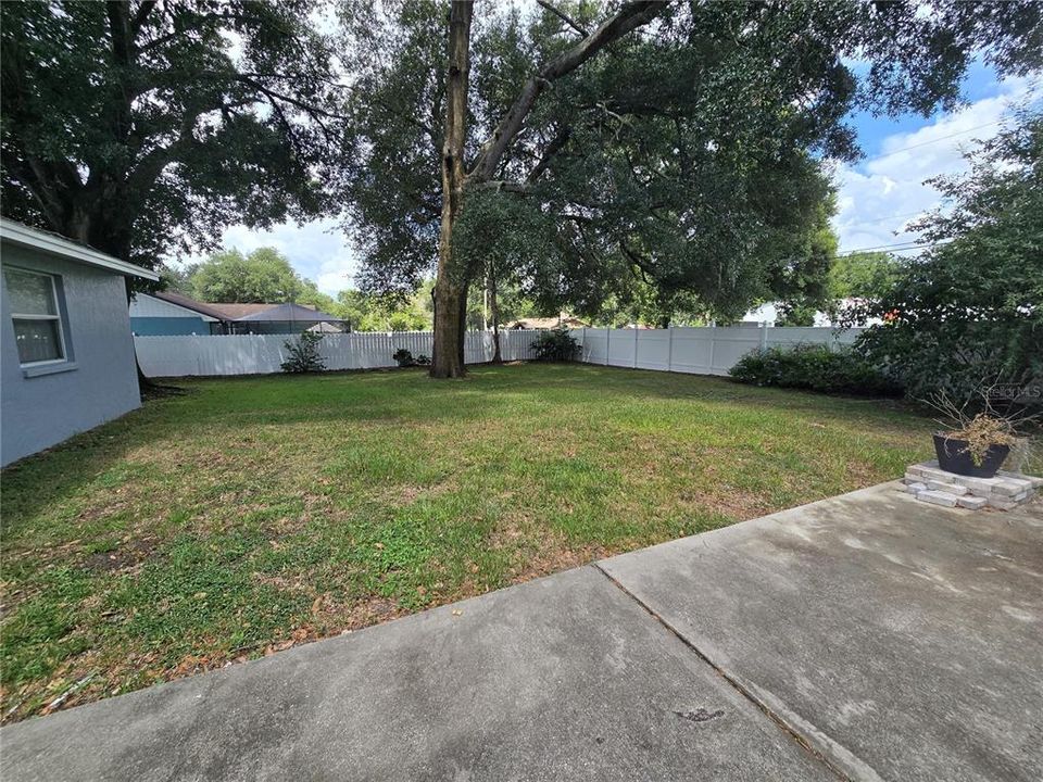 For Rent: $2,600 (3 beds, 2 baths, 1869 Square Feet)