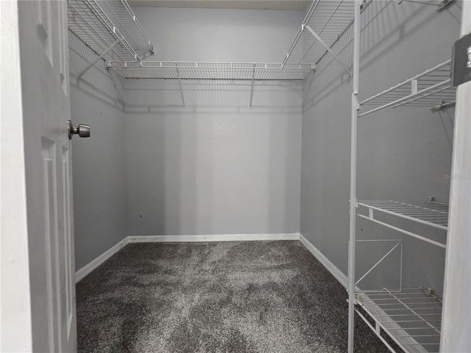 For Rent: $2,600 (3 beds, 2 baths, 1869 Square Feet)