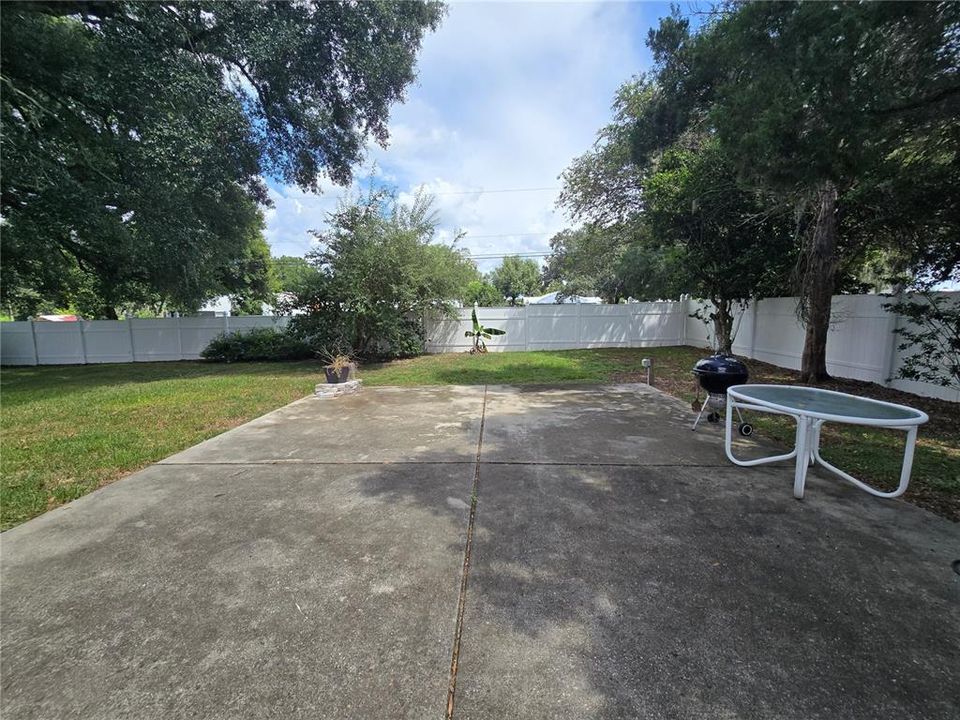 For Rent: $2,600 (3 beds, 2 baths, 1869 Square Feet)
