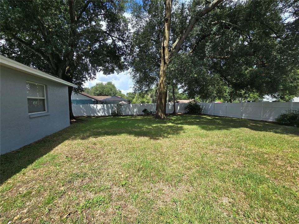 For Rent: $2,600 (3 beds, 2 baths, 1869 Square Feet)