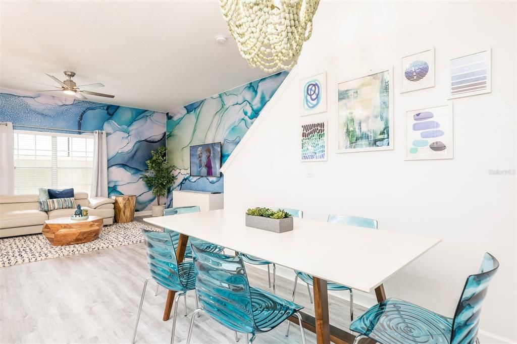 En Venta: $490,000 (5 camas, 4 baños, 2024 Pies cuadrados)