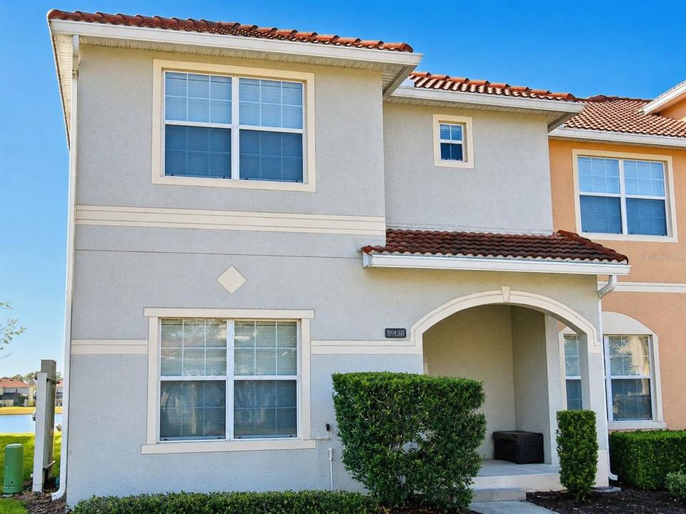 En Venta: $490,000 (5 camas, 4 baños, 2024 Pies cuadrados)