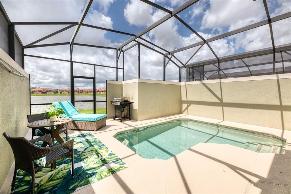 En Venta: $490,000 (5 camas, 4 baños, 2024 Pies cuadrados)