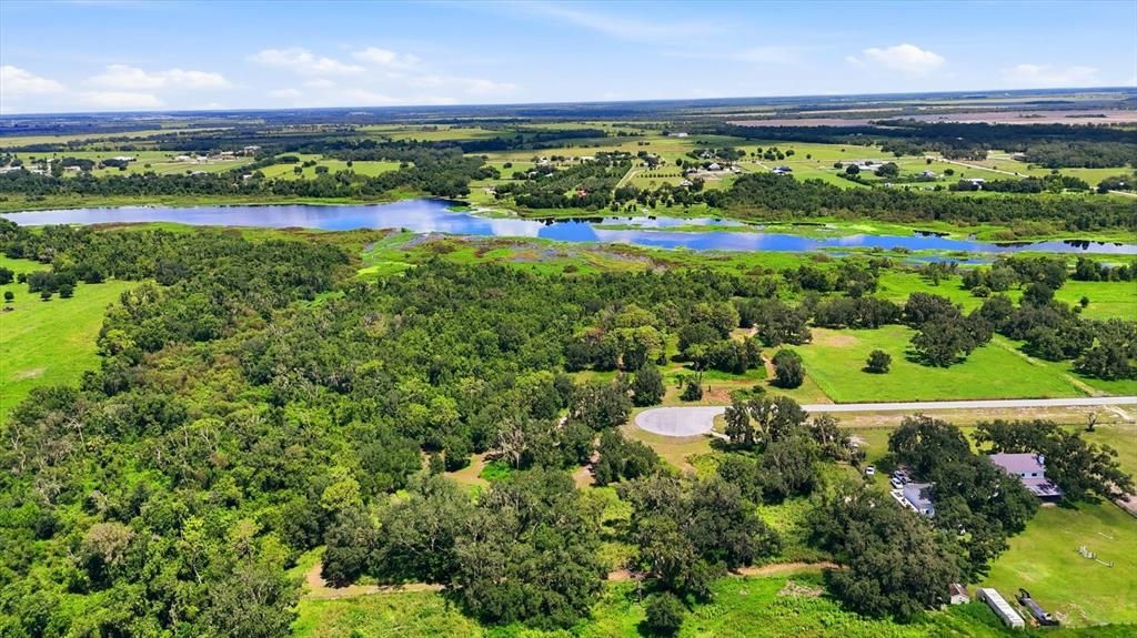 待售: $399,000 (5.11 acres)