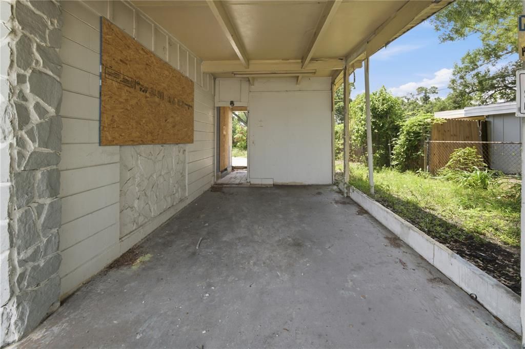 For Sale: $155,000 (2 beds, 1 baths, 888 Square Feet)