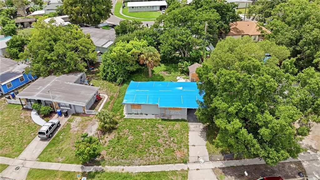 For Sale: $155,000 (2 beds, 1 baths, 888 Square Feet)