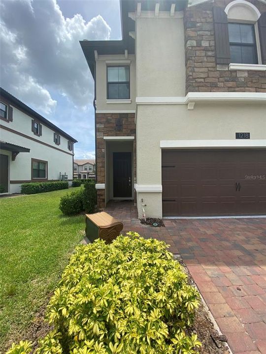 En Renta: $2,499 (4 camas, 3 baños, 2156 Pies cuadrados)