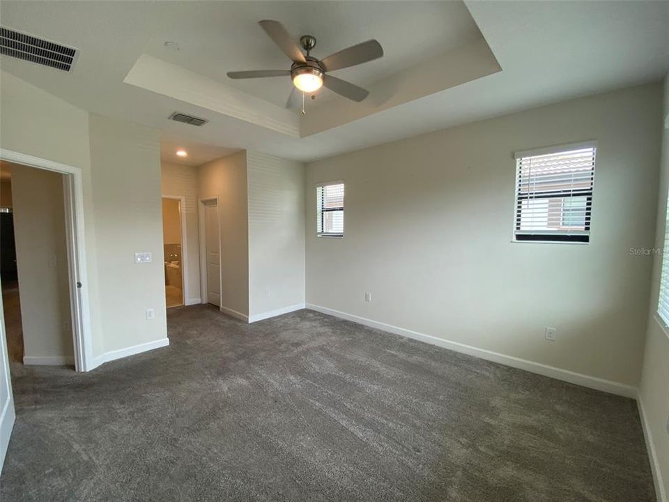 En Renta: $2,499 (4 camas, 3 baños, 2156 Pies cuadrados)