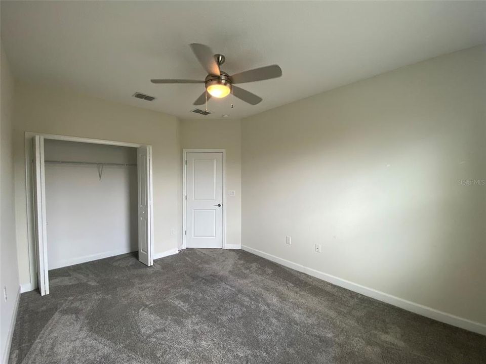 En Renta: $2,499 (4 camas, 3 baños, 2156 Pies cuadrados)
