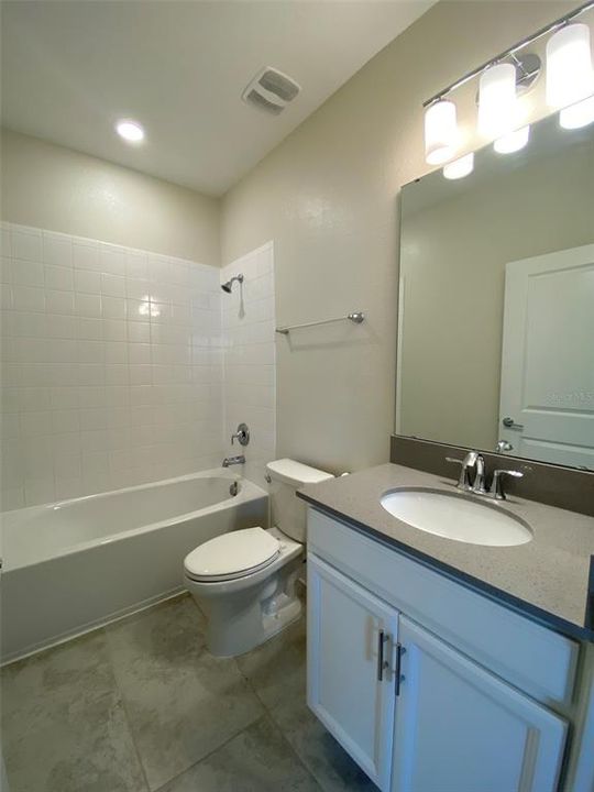 En Renta: $2,499 (4 camas, 3 baños, 2156 Pies cuadrados)