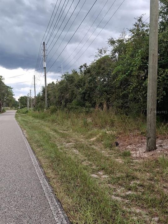 En Venta: $96,900 (0.77 acres)
