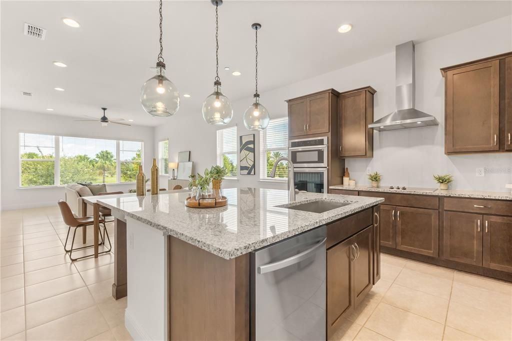 En Venta: $425,000 (3 camas, 2 baños, 1708 Pies cuadrados)