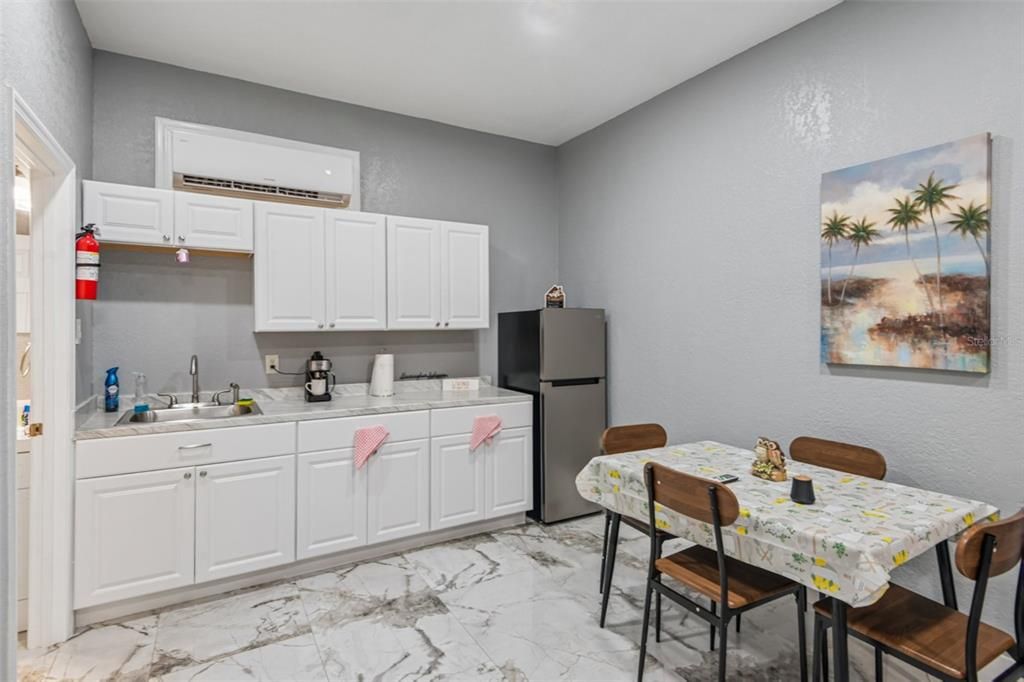For Sale: $600,000 (4 beds, 3 baths, 2452 Square Feet)